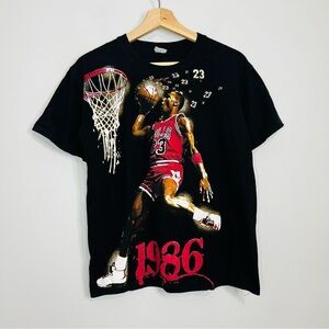 Vintage NBA Chicago Bulls 1986 Jordan 23 Black Graphic Tee